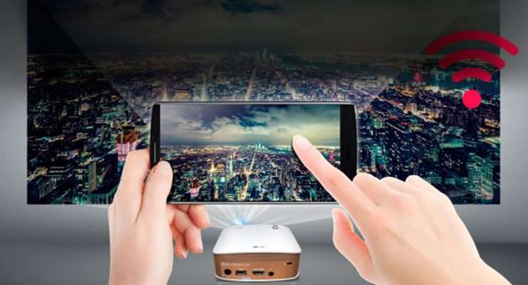 Como conectar o celular no projetor sem usar fios