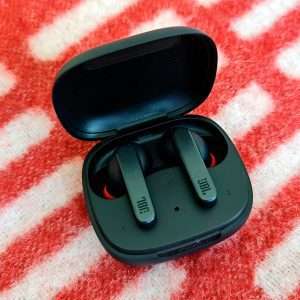 Fone de Ouvido JBL In Ear TWS Live Pro+